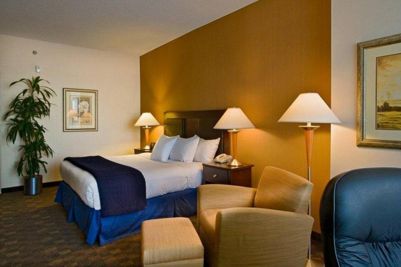 Doubletree Dayton-Downtown Otel Oda fotoğraf