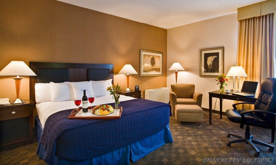 Doubletree Dayton-Downtown Otel Oda fotoğraf
